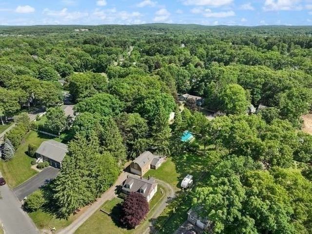 84 Walnut St, Walpole, MA 02081