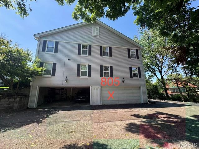809 N Hanley Road C, St Louis, MO 63130