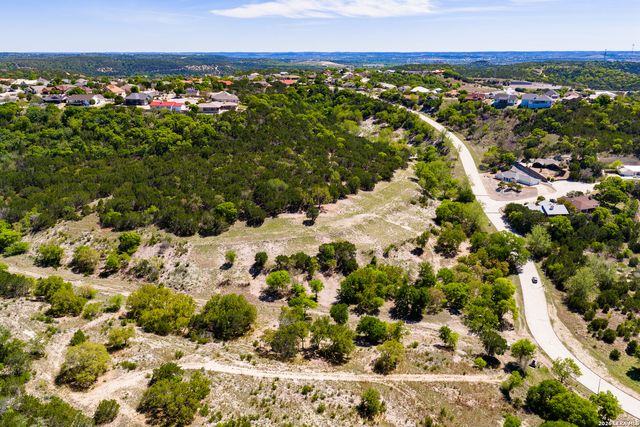 2210 Stoneledge Drive, Kerrville, TX 78028