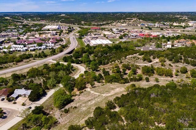 2210 Stoneledge Drive, Kerrville, TX 78028