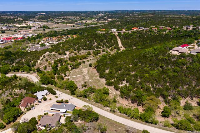 2210 Stoneledge Drive, Kerrville, TX 78028