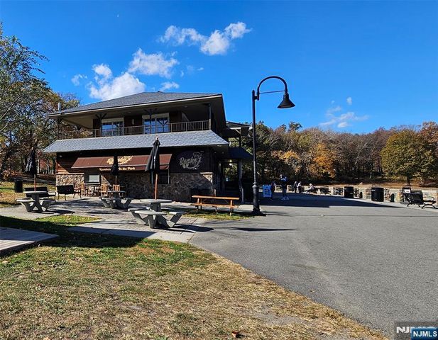 8800 Boulevard East 7K, North Bergen, NJ 07047