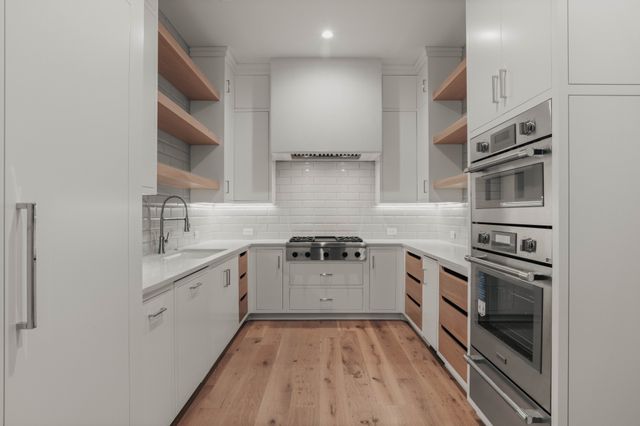 235 Robin Hill Rd, Nashville, TN 37205