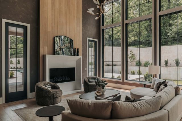 235 Robin Hill Rd, Nashville, TN 37205
