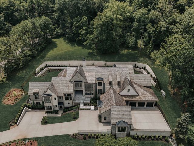 235 Robin Hill Rd, Nashville, TN 37205