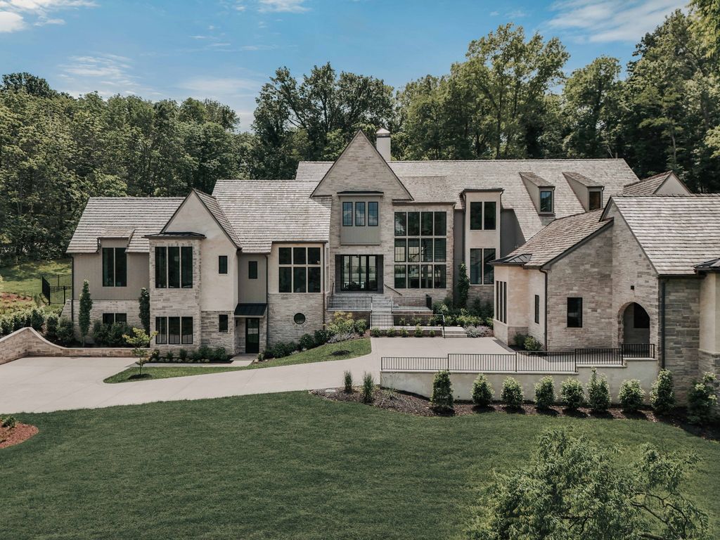 235 Robin Hill Rd, Nashville, TN 37205