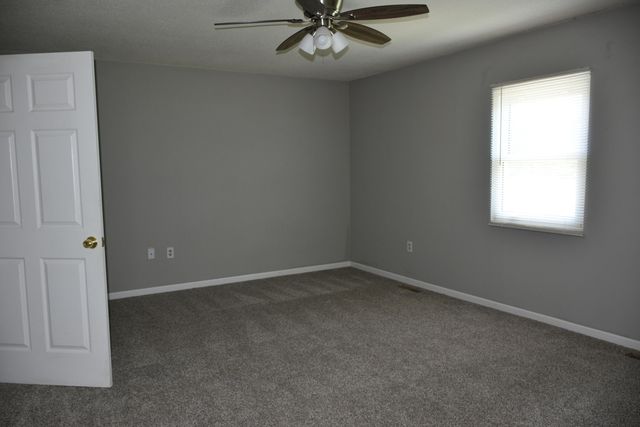 714 E NANCE DR, Columbia, MO 65202