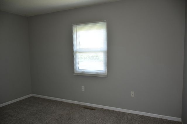 714 E NANCE DR, Columbia, MO 65202