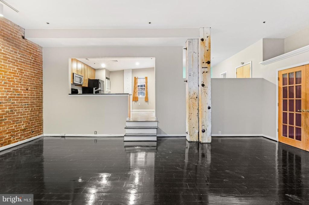 136 N 2ND ST #1E, Philadelphia, PA 19106