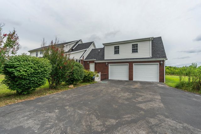 245 KY HWY 1050, Jeffersonville, KY 40337