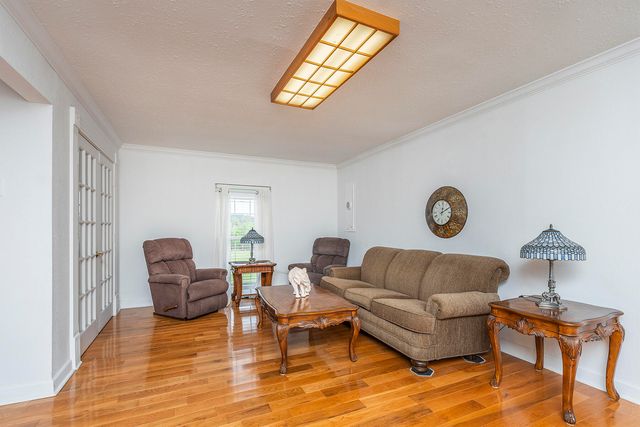 245 KY HWY 1050, Jeffersonville, KY 40337