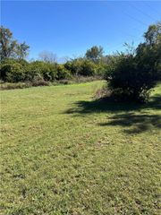 16405 E Truman Road, Independence, MO 64050