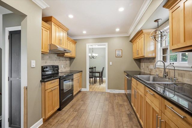 1311 Garfield AVENUE, Waukesha, WI 53186