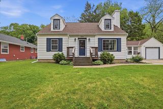 1311 Garfield AVENUE, Waukesha, WI 53186