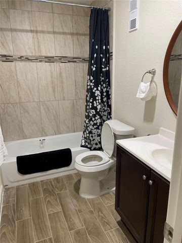 9350 Country Creek Drive 74, Houston, TX 77036