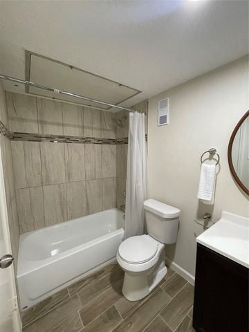 9350 Country Creek Drive 74, Houston, TX 77036