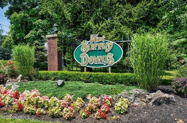 5 Jaffreyton Close, Freehold, NJ 07728