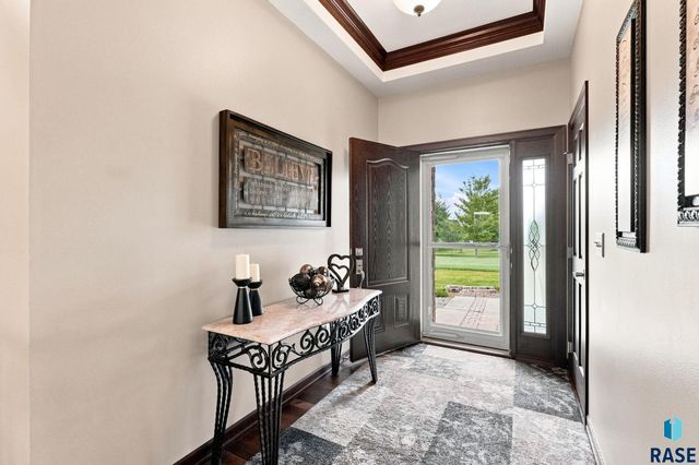 7304 E Donnelly Dr Drive, Sioux Falls, SD 57110