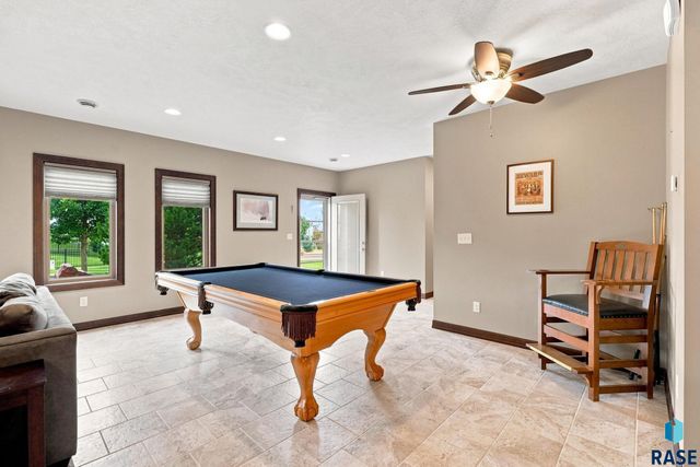 7304 E Donnelly Dr Drive, Sioux Falls, SD 57110