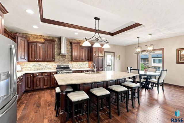 7304 E Donnelly Dr Drive, Sioux Falls, SD 57110