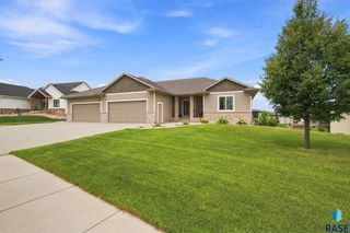 7304 E Donnelly Dr Drive, Sioux Falls, SD 57110