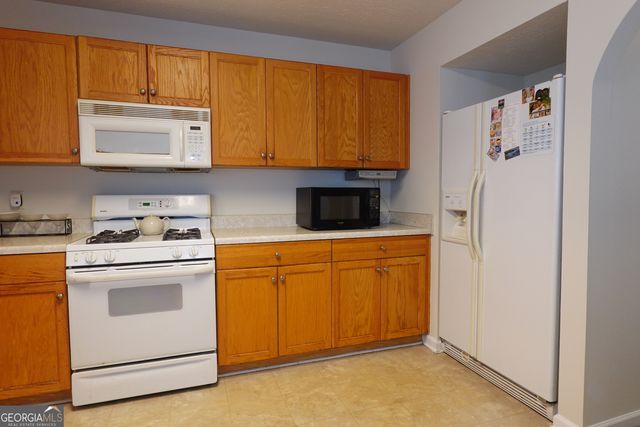 334 Covington Drive, Hiram, GA 30141