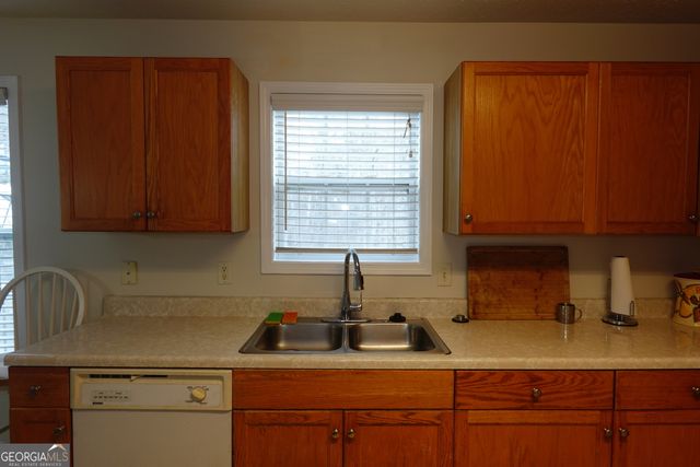 334 Covington Drive, Hiram, GA 30141