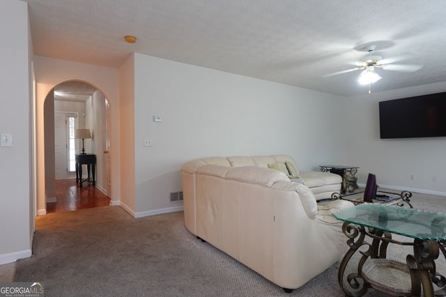 334 Covington Drive, Hiram, GA 30141