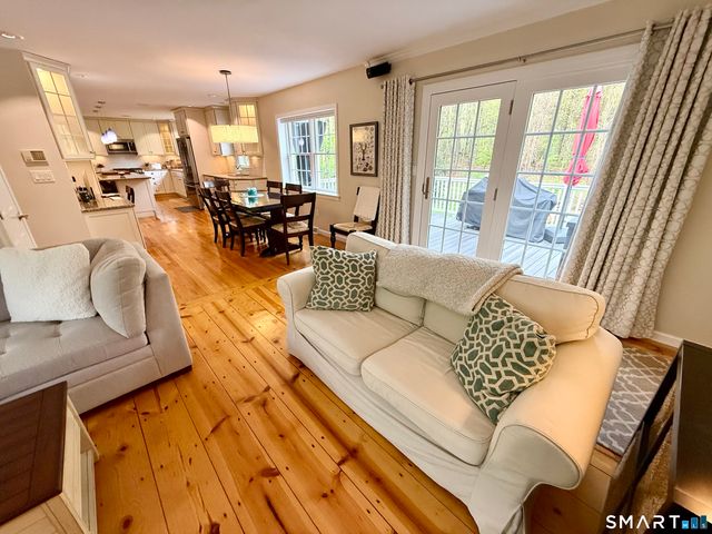 111 Acorn Road, Madison, CT 06443