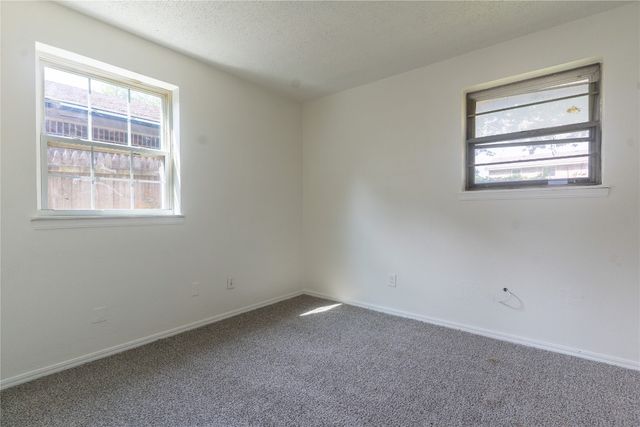5017 S Briarwood Drive, Oklahoma City, OK 73135