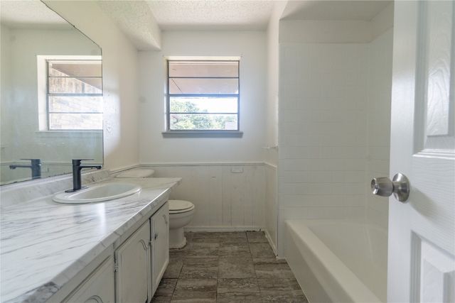 5017 S Briarwood Drive, Oklahoma City, OK 73135