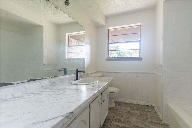 5017 S Briarwood Drive, Oklahoma City, OK 73135