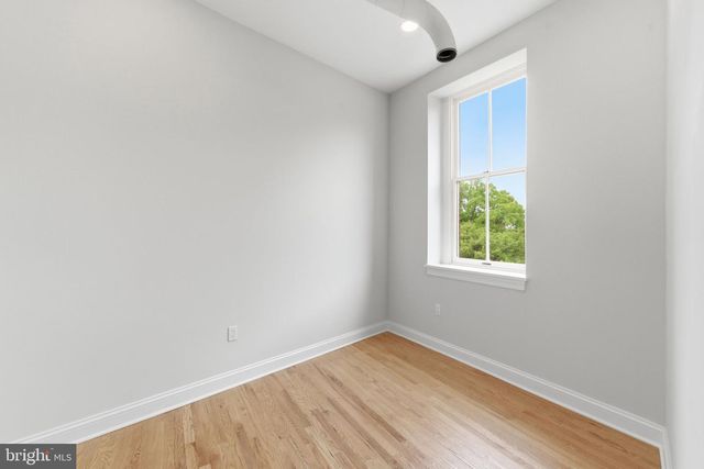 337 S FREMONT AVE, Baltimore, MD 21230