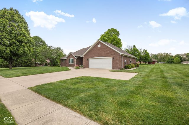 325 E Levi Lane, Mooresville, IN 46158