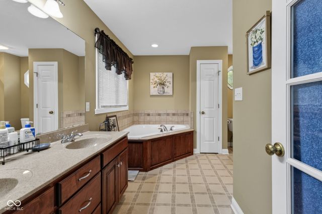 325 E Levi Lane, Mooresville, IN 46158