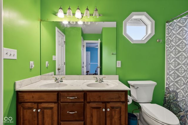 325 E Levi Lane, Mooresville, IN 46158