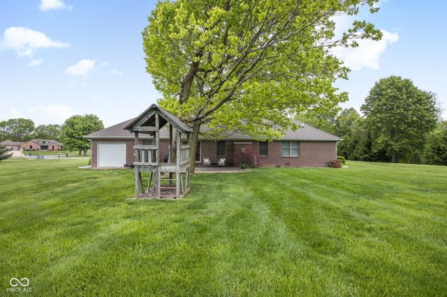 325 E Levi Lane, Mooresville, IN 46158