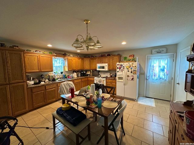 279 Edwards Ave, Charlotte, TX 78011