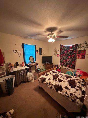 279 Edwards Ave, Charlotte, TX 78011