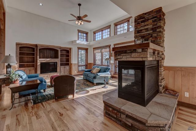 5730 WILDWOOD DR, Rapid City, SD 57702