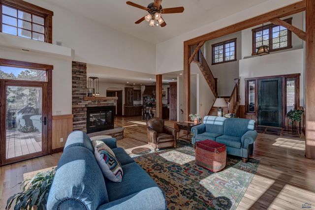 5730 WILDWOOD DR, Rapid City, SD 57702