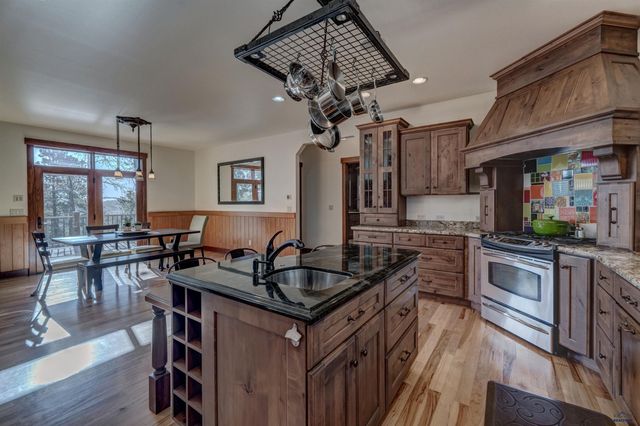 5730 WILDWOOD DR, Rapid City, SD 57702