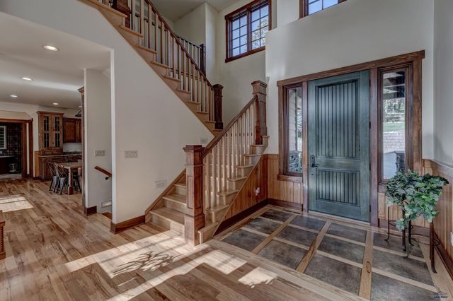 5730 WILDWOOD DR, Rapid City, SD 57702