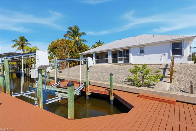 3715 Manatee DR, St. James City, FL 33956