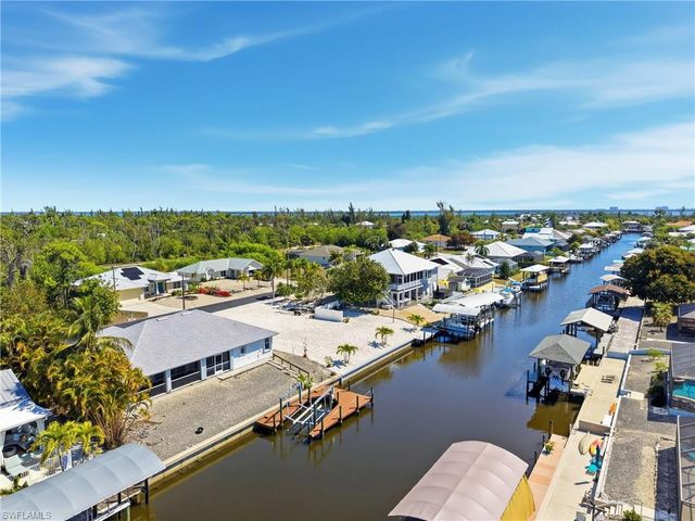 3715 Manatee DR, St. James City, FL 33956