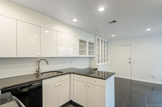 236 Hamlet Drive, Jericho, NY 11753