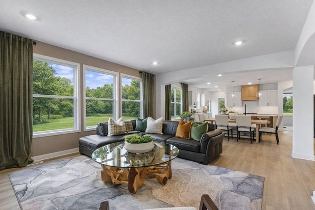 1848 Royal Boulevard N, Lake Elmo, MN 55042