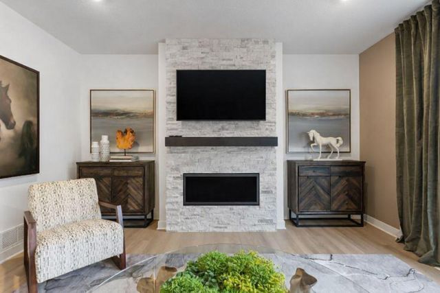 1848 Royal Boulevard N, Lake Elmo, MN 55042