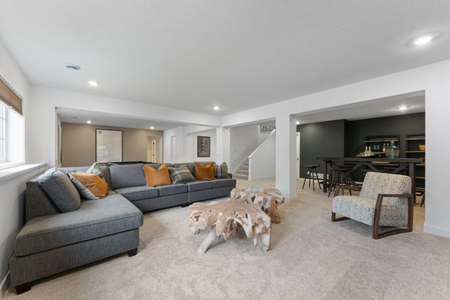 1848 Royal Boulevard N, Lake Elmo, MN 55042