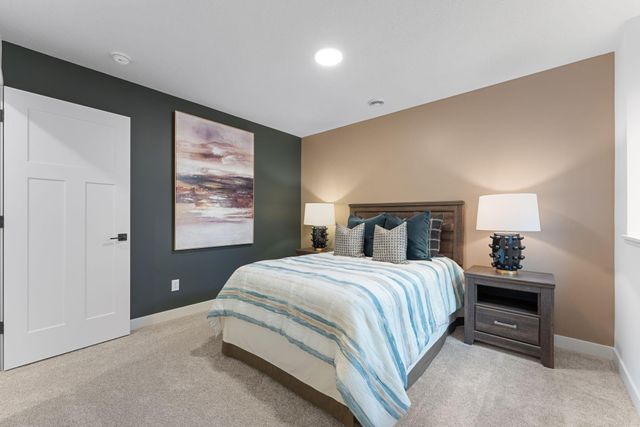 1848 Royal Boulevard N, Lake Elmo, MN 55042